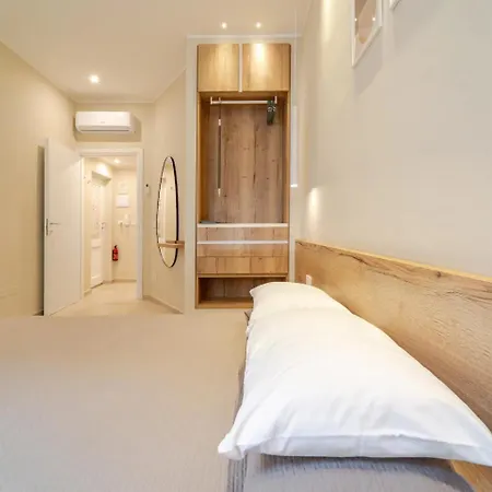 Sweet Hospitality - L Simon26 Daire *